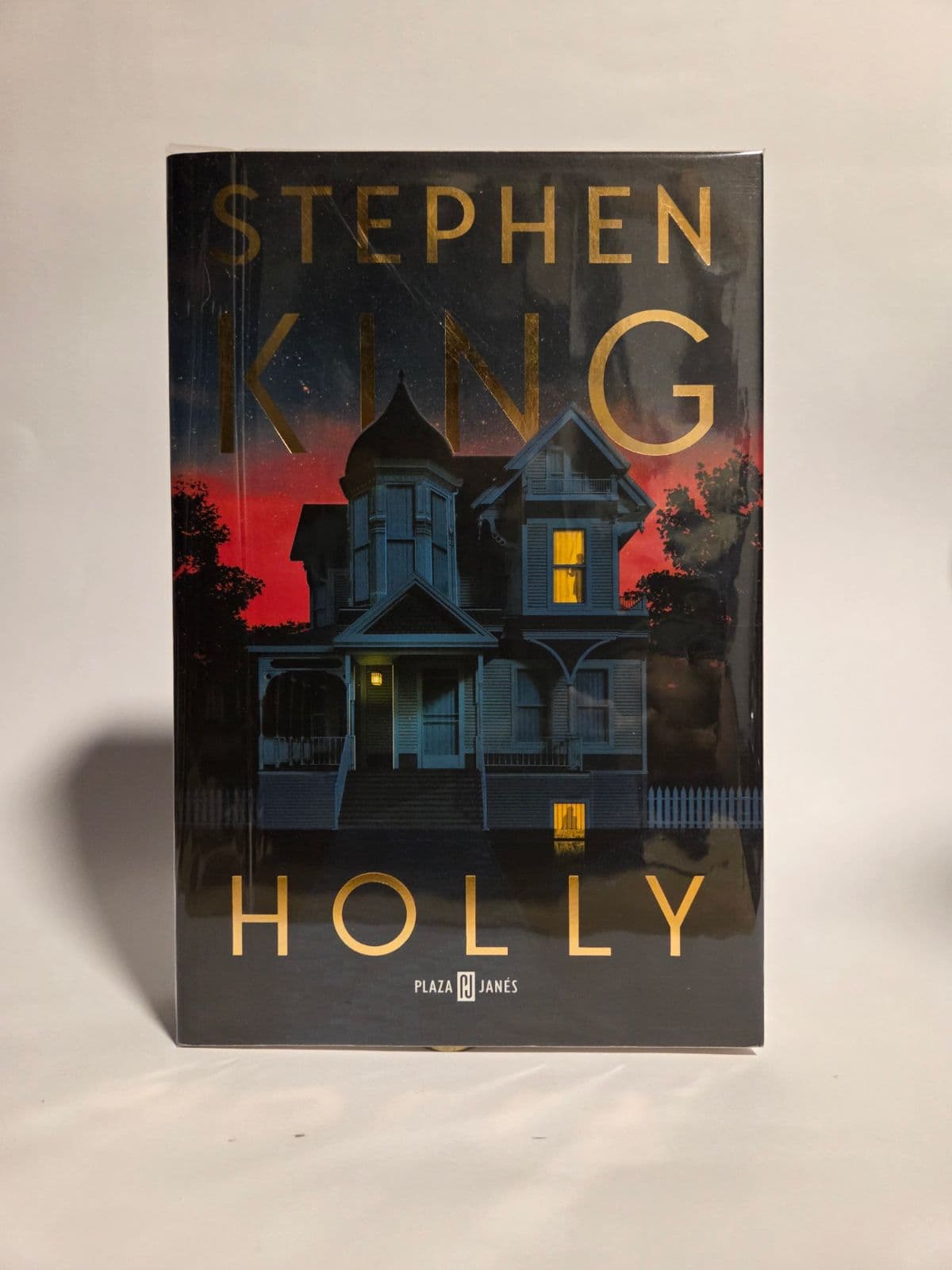 HOLLY
