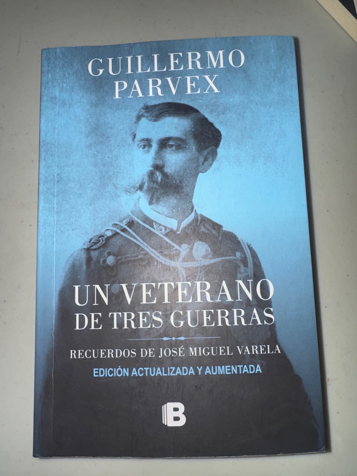 Un veterano de tres guerras — Guillermo parvex, libro usado (foto 1 de 3)