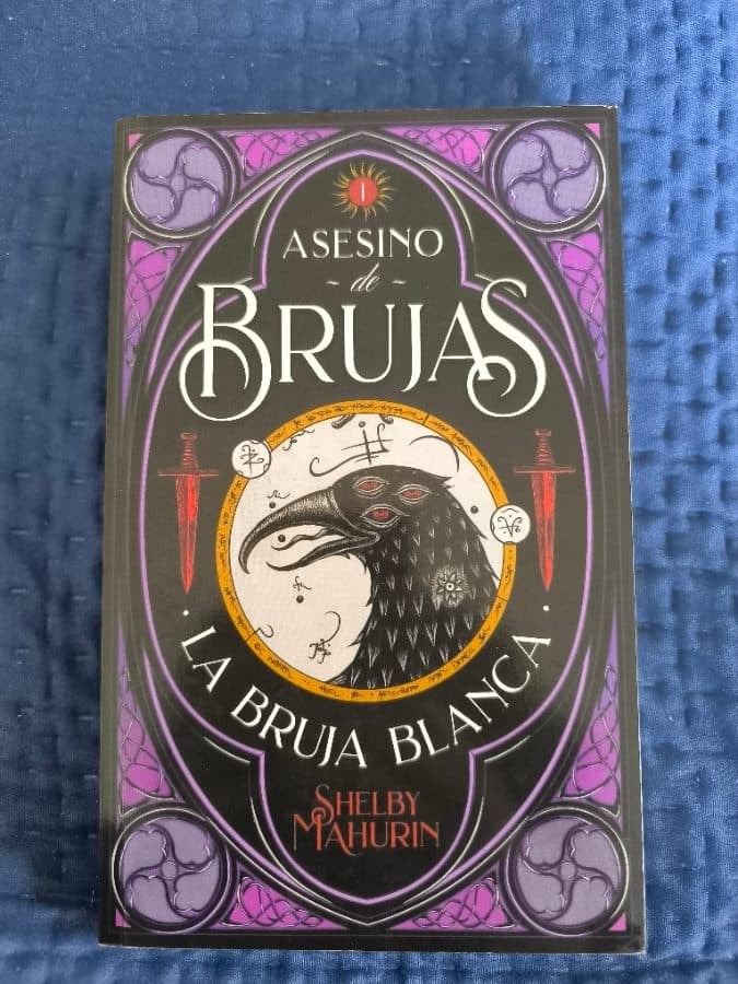 Asesino de brujas — Shelby Mahurin, libro usado (foto 1 de 2)