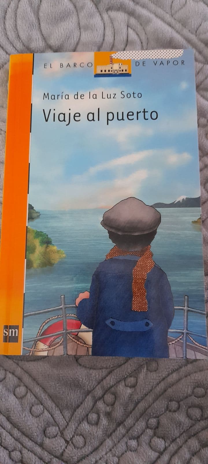 Viaje al puerto — María de la Luz Soto S., libro usado (foto 1 de 6)