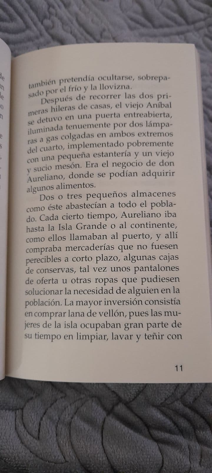 Viaje al puerto — María de la Luz Soto S., libro usado (foto 2 de 6)