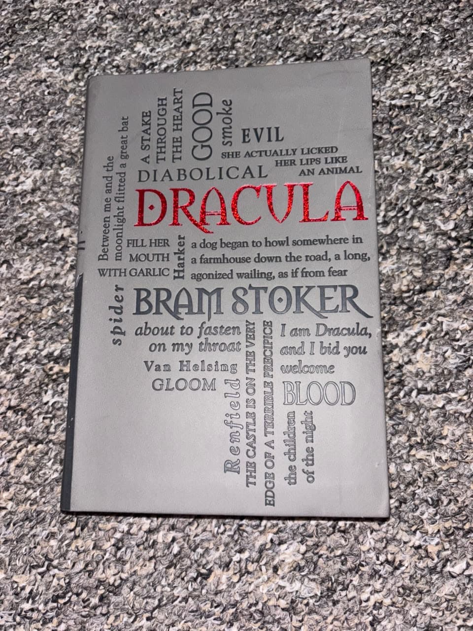 Dracula — Bram Stoker, libro usado (foto 1 de 5)