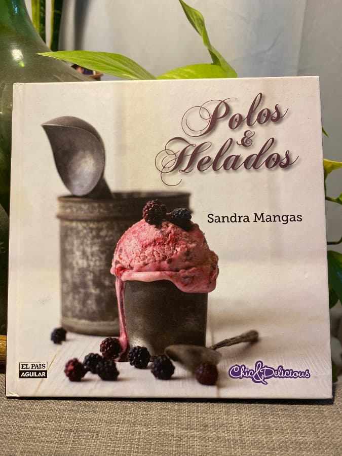 Polos & Helados — Sandra Mangas, libro usado (foto 1 de 4)