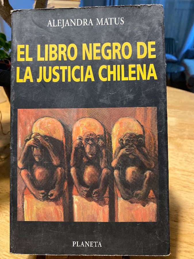 El Libro Negro de la Justicia Chilena — Alejandra Matus, libro usado (foto 1 de 2)