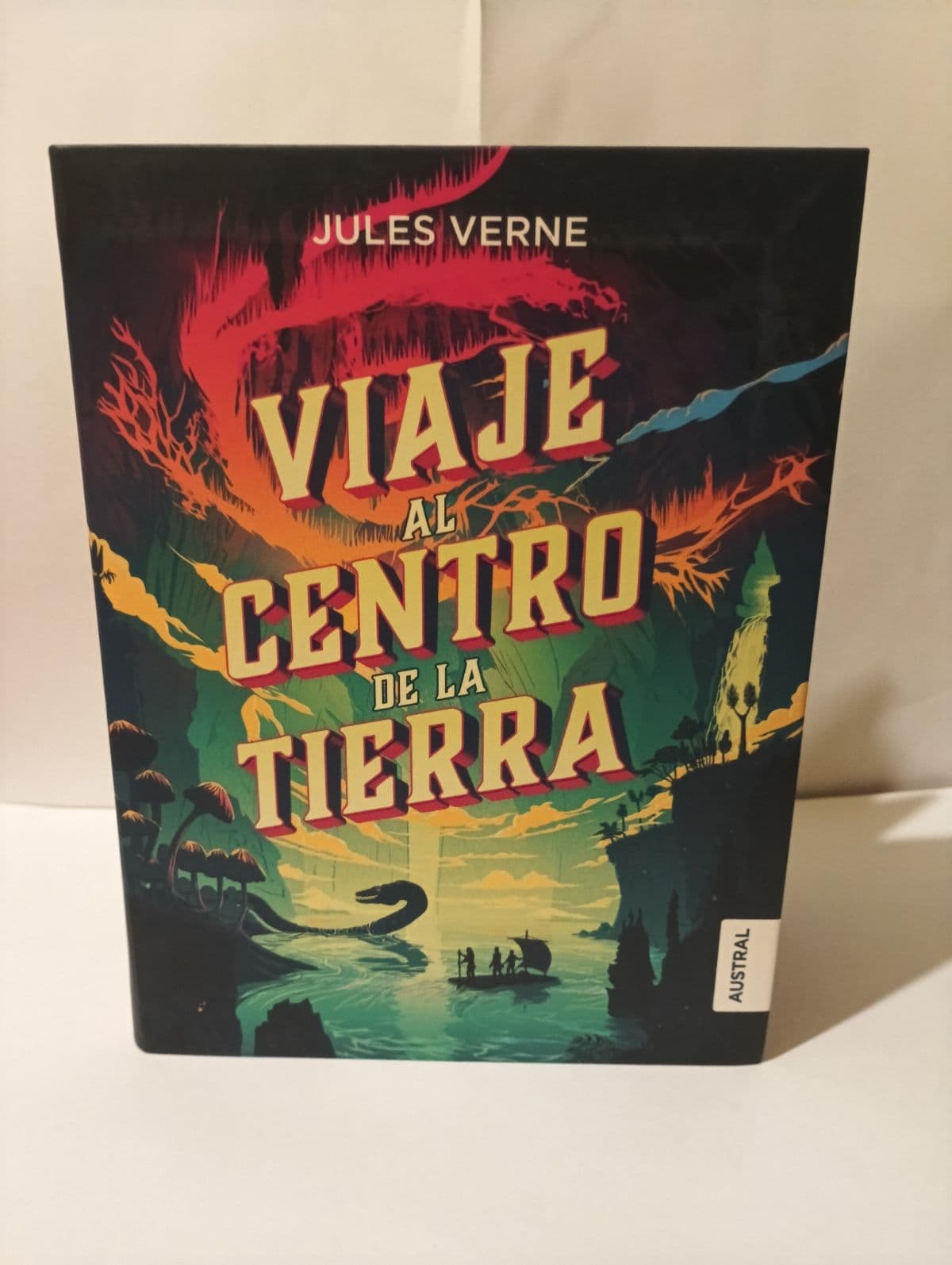 Viaje al centro de la tierra — Jules Verne , libro usado (foto 1 de 6)