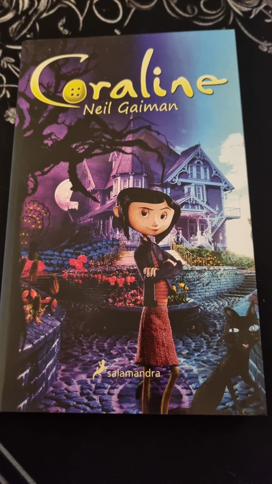 Coraline — Neil Gaiman, libro usado