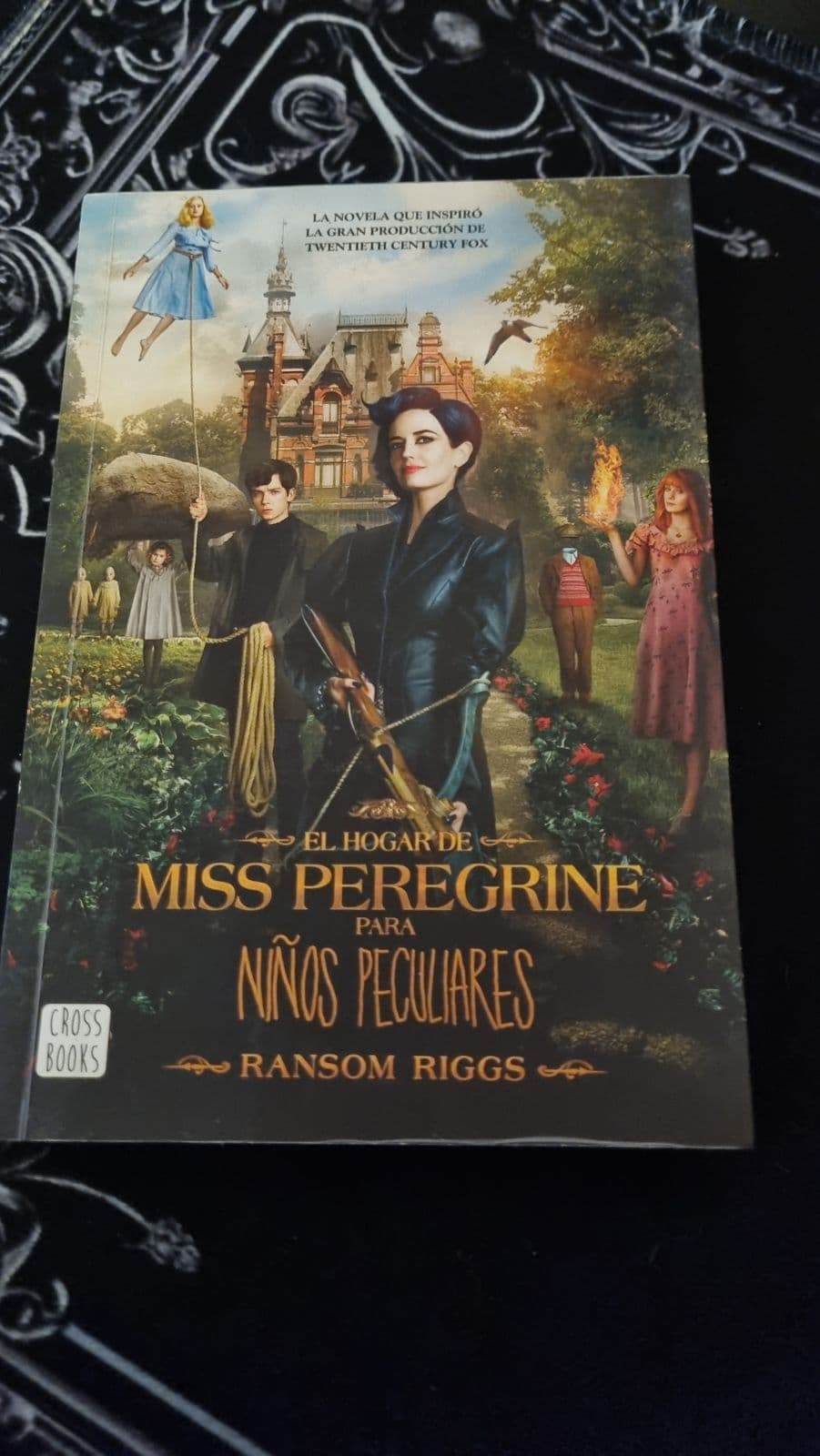 El Hogar de Miss Peregrine para Niños Peculiares — Ransom Riggs, libro usado