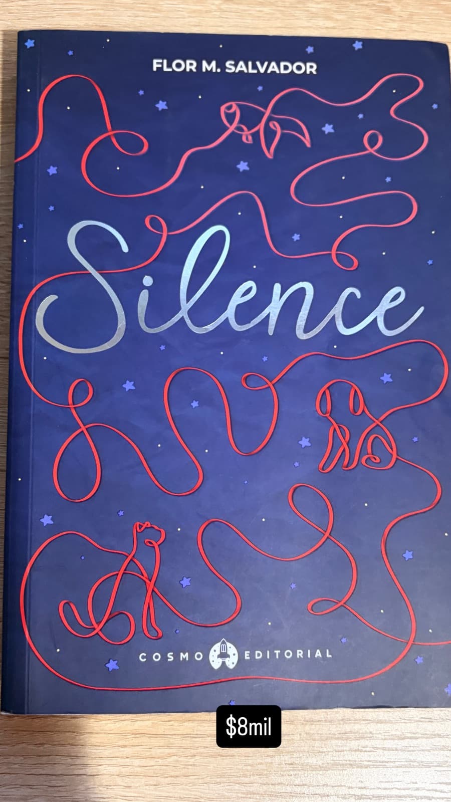 Silence — Flor M. Salvador , libro usado