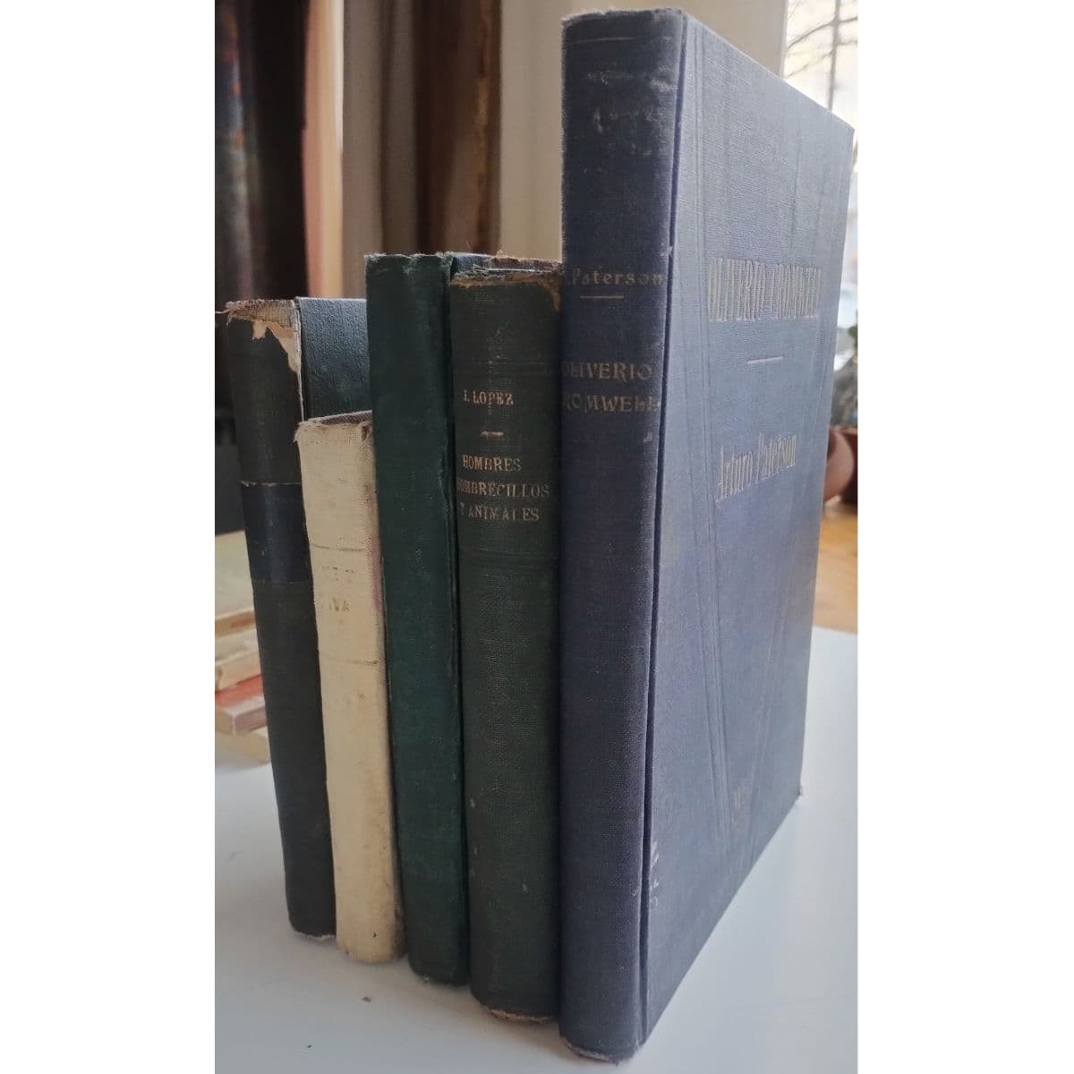 Lote 5 libros antiguos — Varios, libro usado (foto 1 de 6)