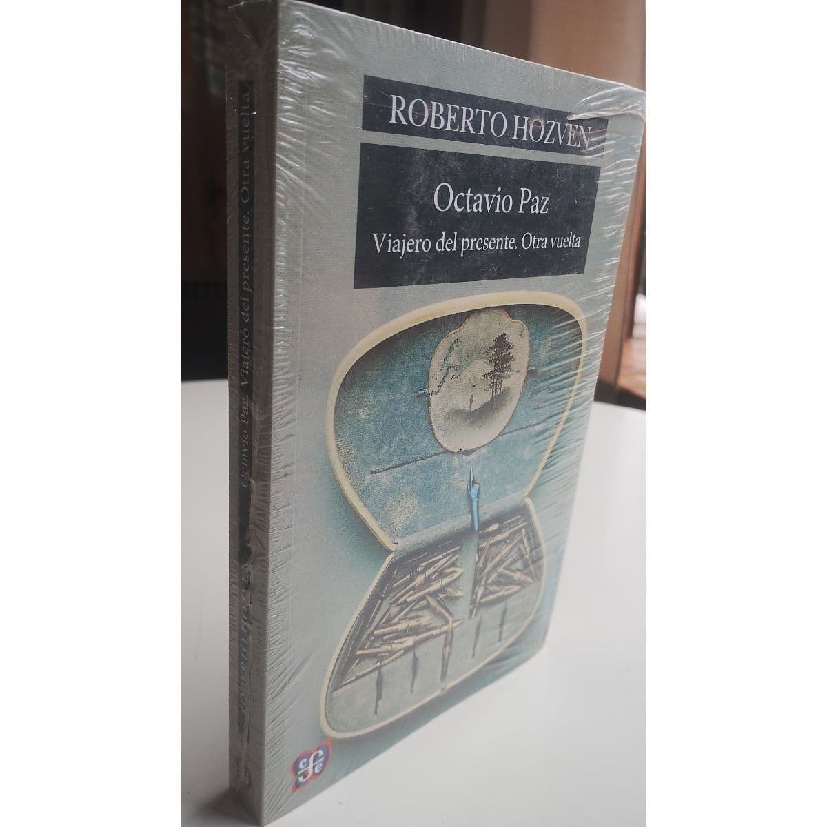 Octavio Paz, Viajero del presente. Otra Vuelta — Roberto Hozven , libro usado (foto 1 de 2)