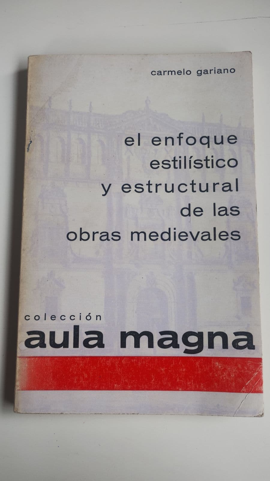 Obras Medievales. El enfoque estilístico y estructural de las obras Medievales . — Caramelo Gariano , libro usado (foto 1 de 6)