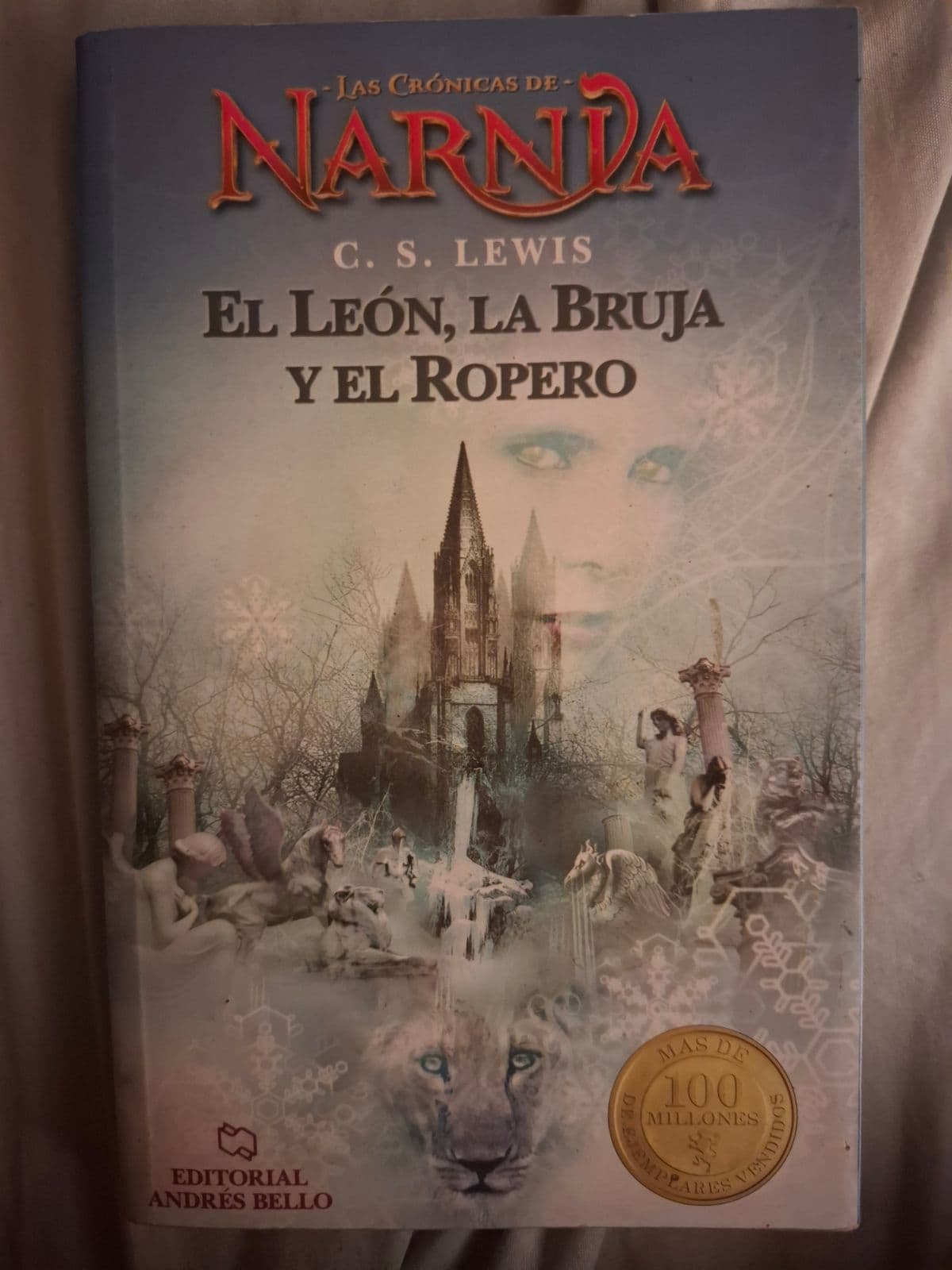 La Crónicas de Narnia: El León, La Bruja y El Ropero — C.S Lewis, libro usado