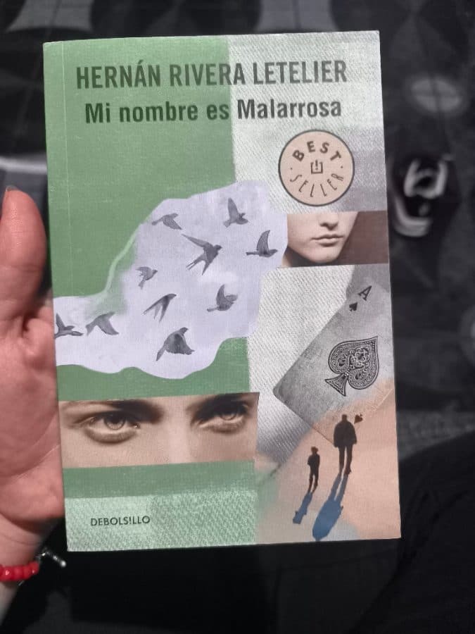 Mi nombre es Malarrosa — Hernán Rivera Letelier, libro usado (foto 1 de 2)