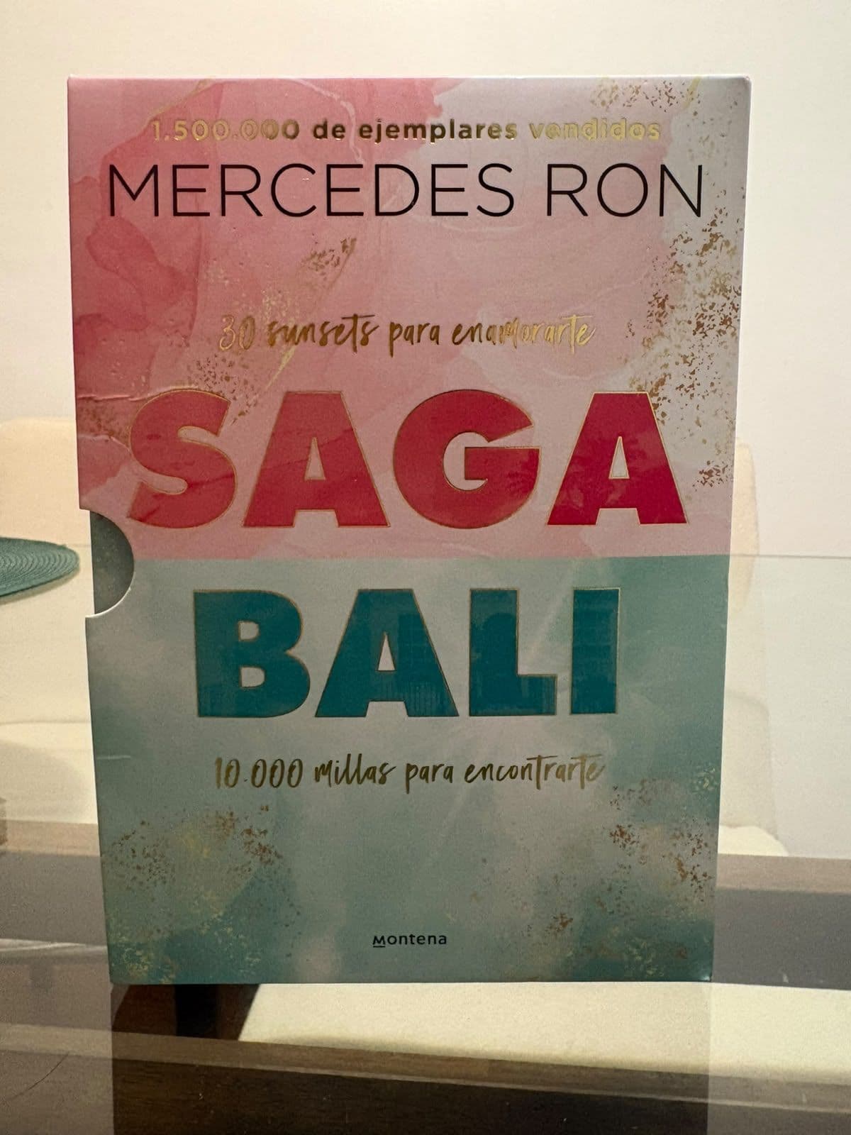 30 sunsets para enamorarte y 10.000 millas para encontrarte (Bali 1 y 2) — Mercedes Ron , libro usado
