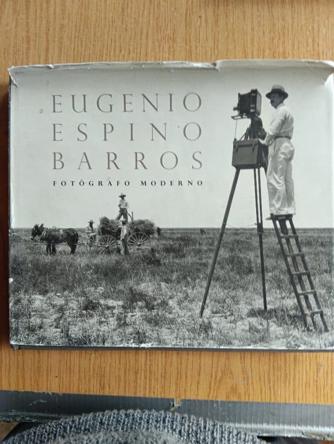 Eugenio Espino Barros: Fotógrafo Moderno — Eugenio Espino Barros, libro usado