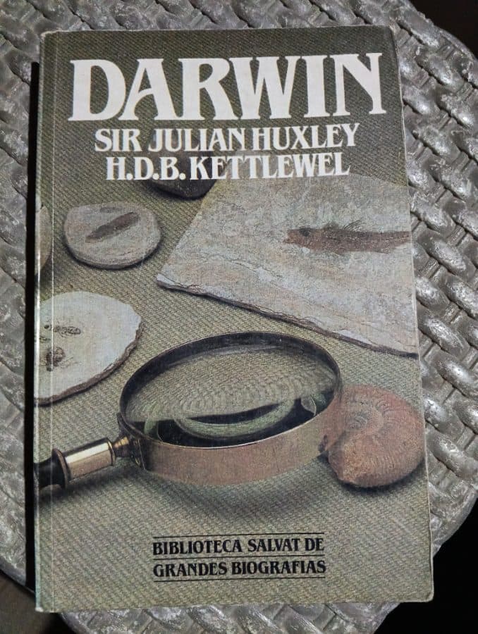 Darwin — Sir Julian Huxley y H.D.B. Kettlewell, libro usado