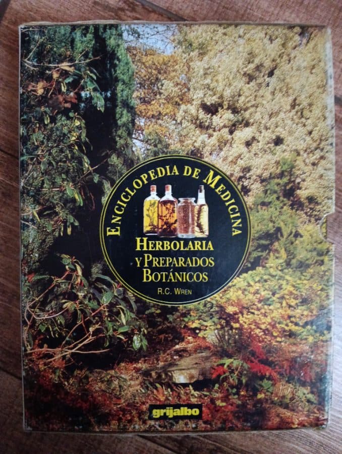 Enciclopedia de Medicina: Herbolaria y Preparados Botánicos — R.C. Wren, libro usado