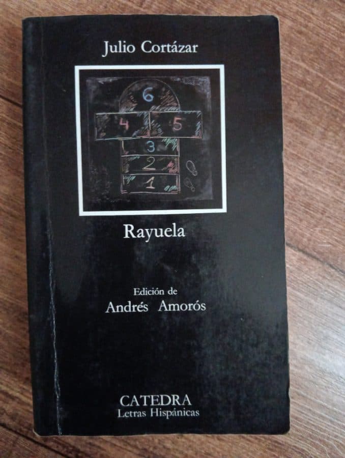Rayuela — Julio Cortázar, libro usado