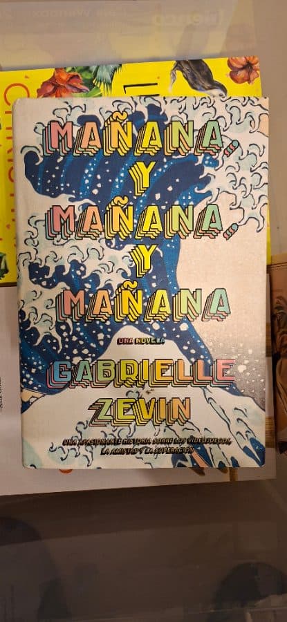 Mañana, y mañana, y mañana — Gabrielle Zevin, libro usado (foto 1 de 2)