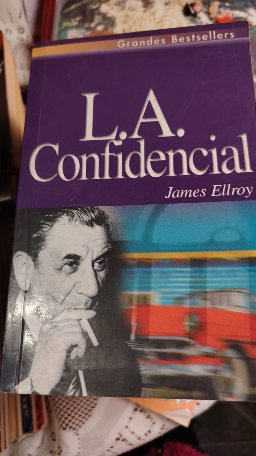 L. A. CONFIDENCIAL — James Ellroy, libro usado
