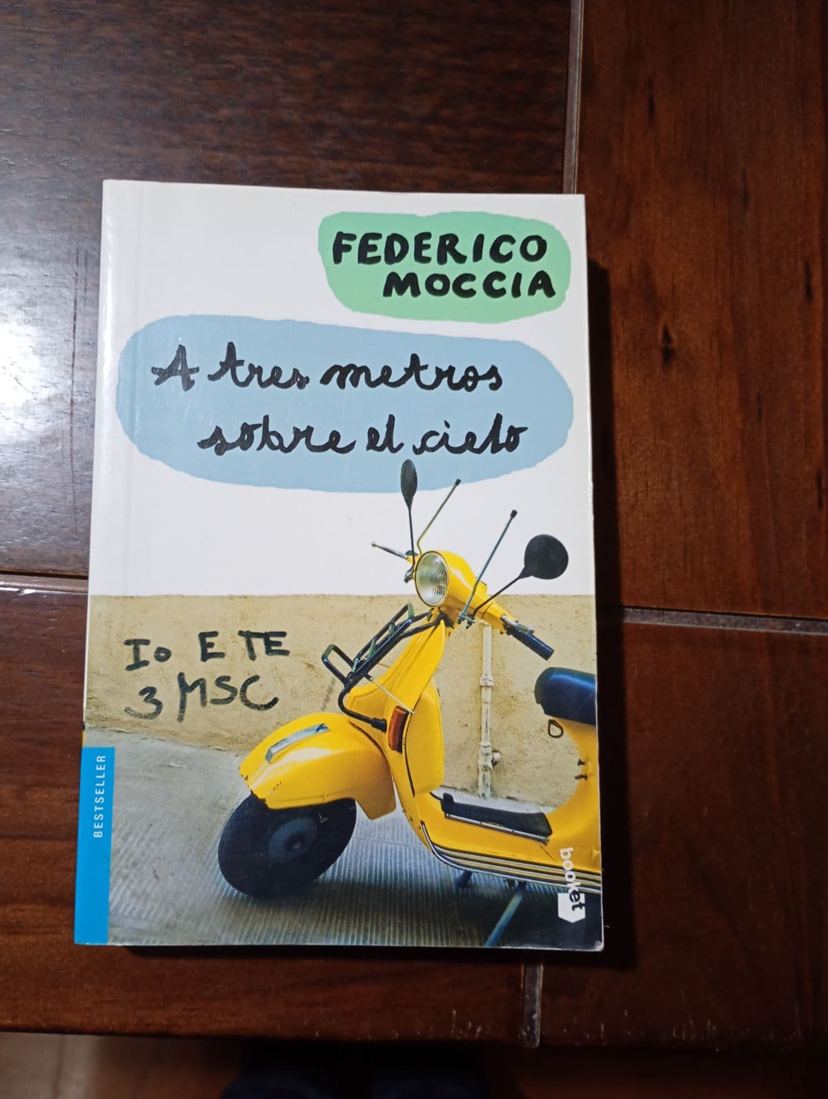 A tres metros sobre el cielo — Federico Moccia, libro usado