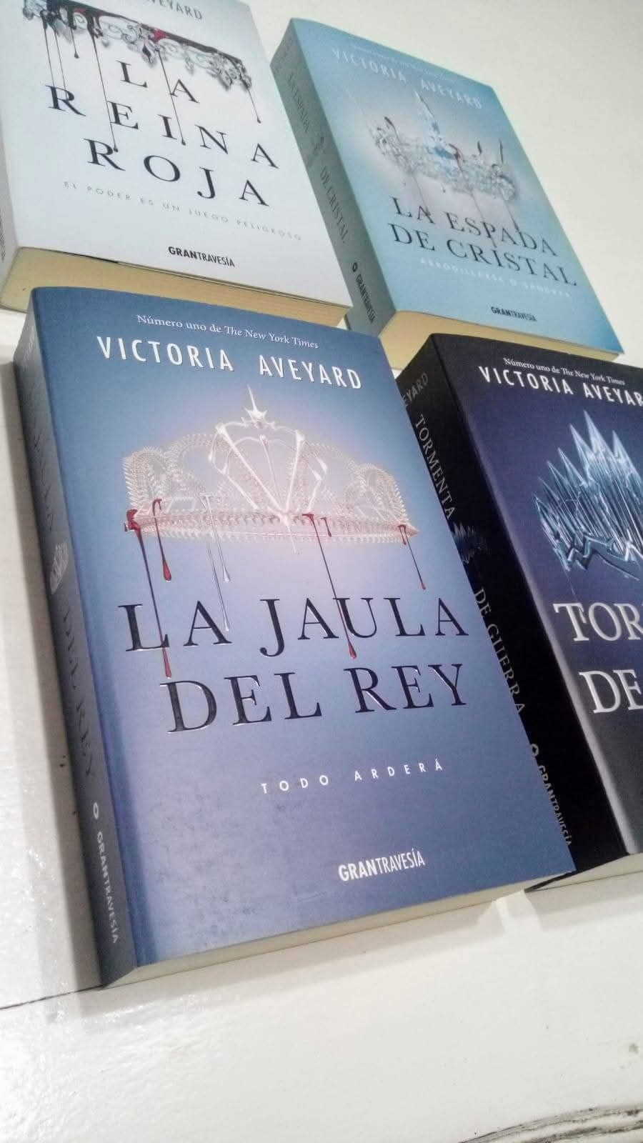 Pack Saga La Reina Roja — Victoria Averyard , libro usado (foto 1 de 6)