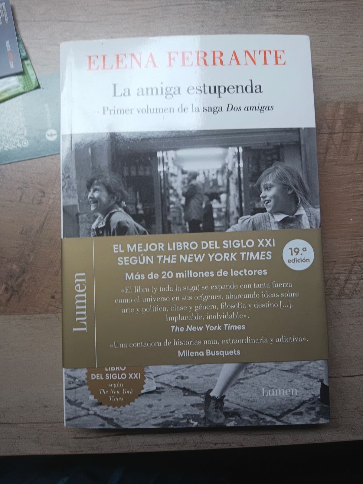 La amiga estupenda — Elena Ferrante, libro usado