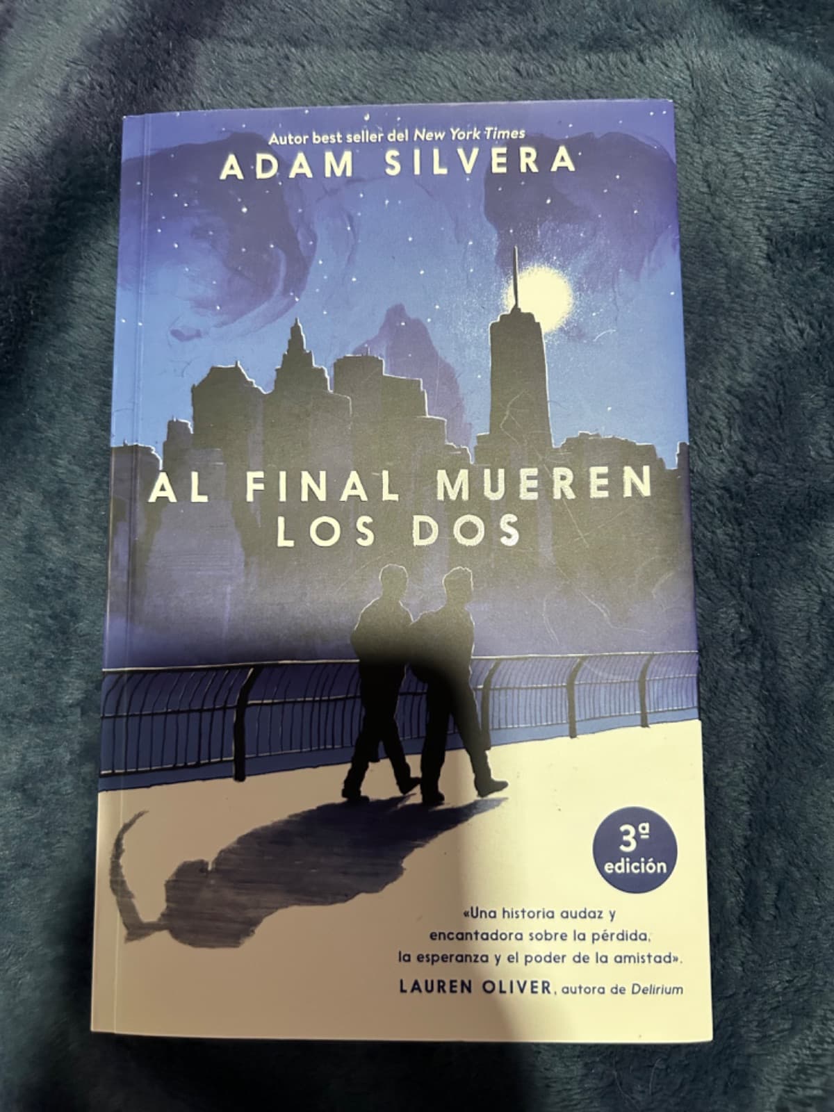 Al final mueren los dos