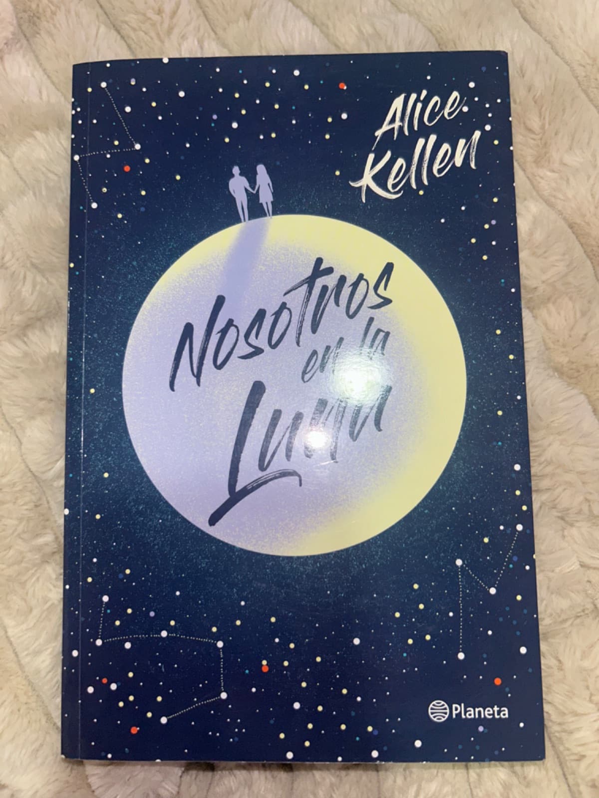 Nosotros en la luna — Alice Kellen , libro usado