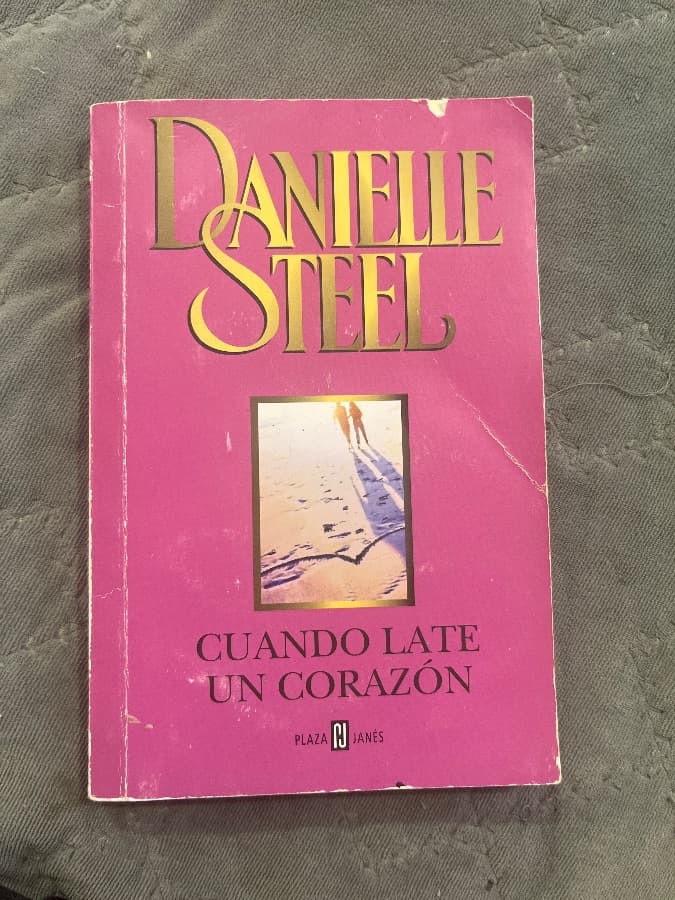 Cuando Late un Corazón — Danielle Steel, libro usado