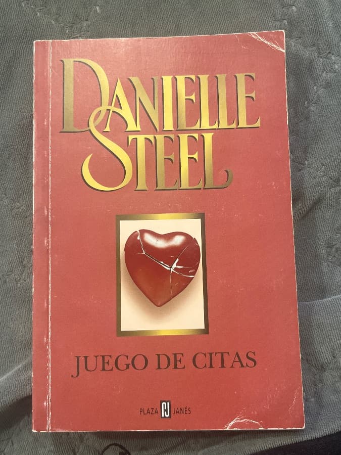 Juego de Citas — Danielle Steel, libro usado