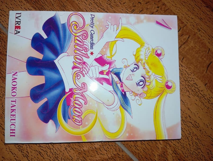 Pretty Guardian Sailor Moon Vol. 1 — Naoko Takeuchi, libro usado
