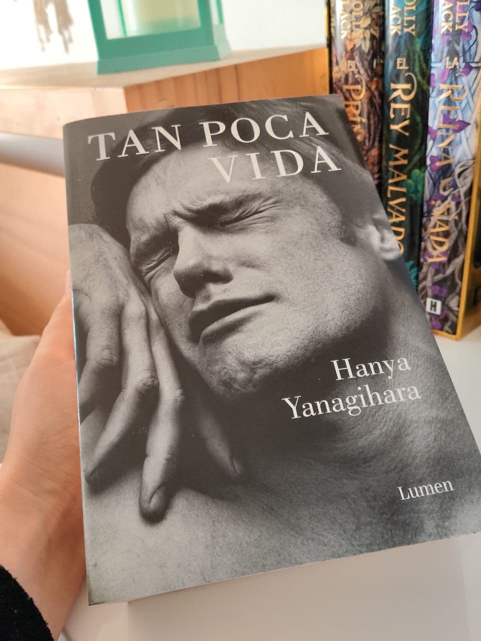 Tan poca vida — Hanya Yanagihara, libro usado (foto 1 de 4)