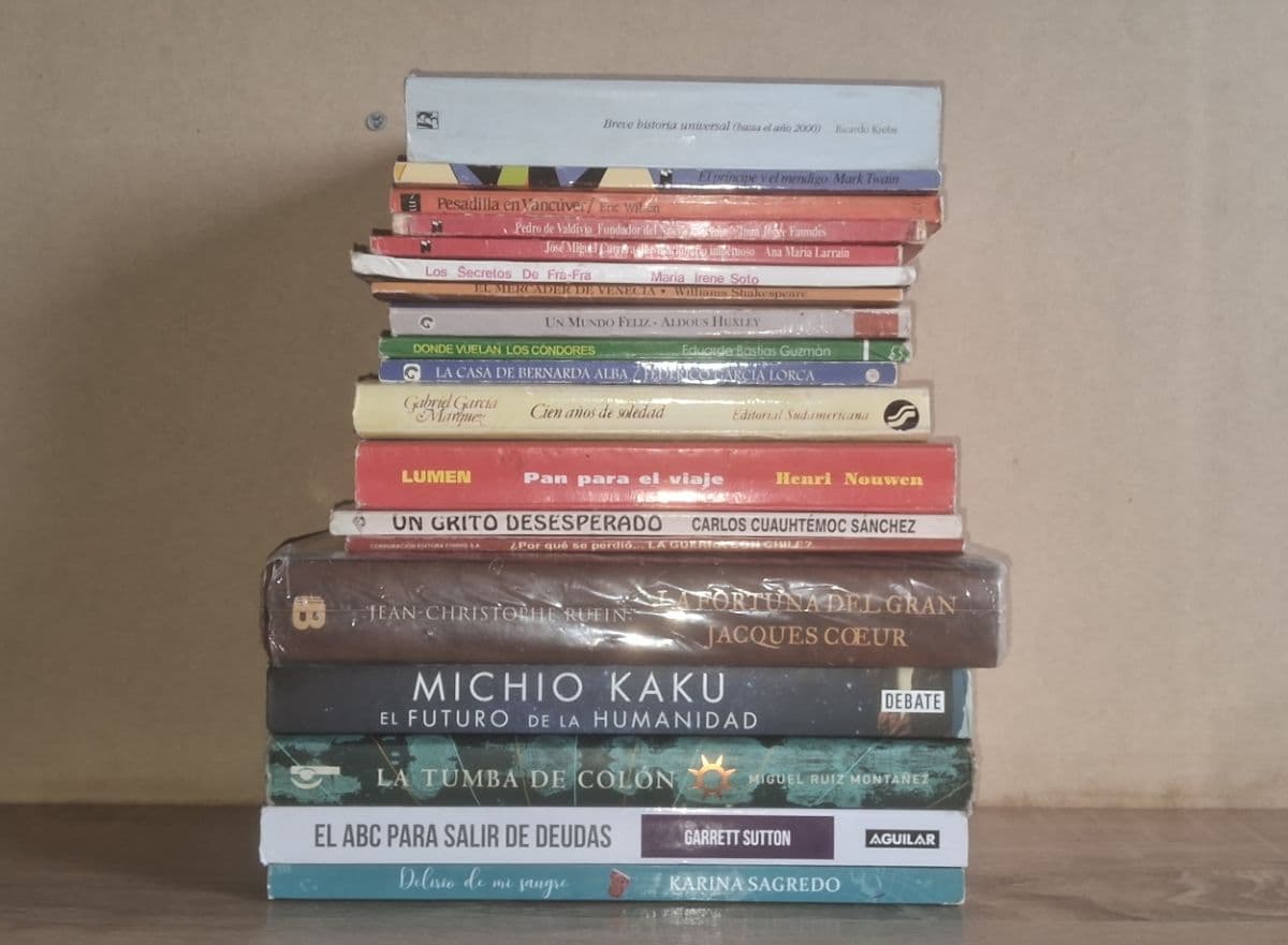 Lote 20 libros diversos — Mark Twain, libro usado (foto 1 de 6)