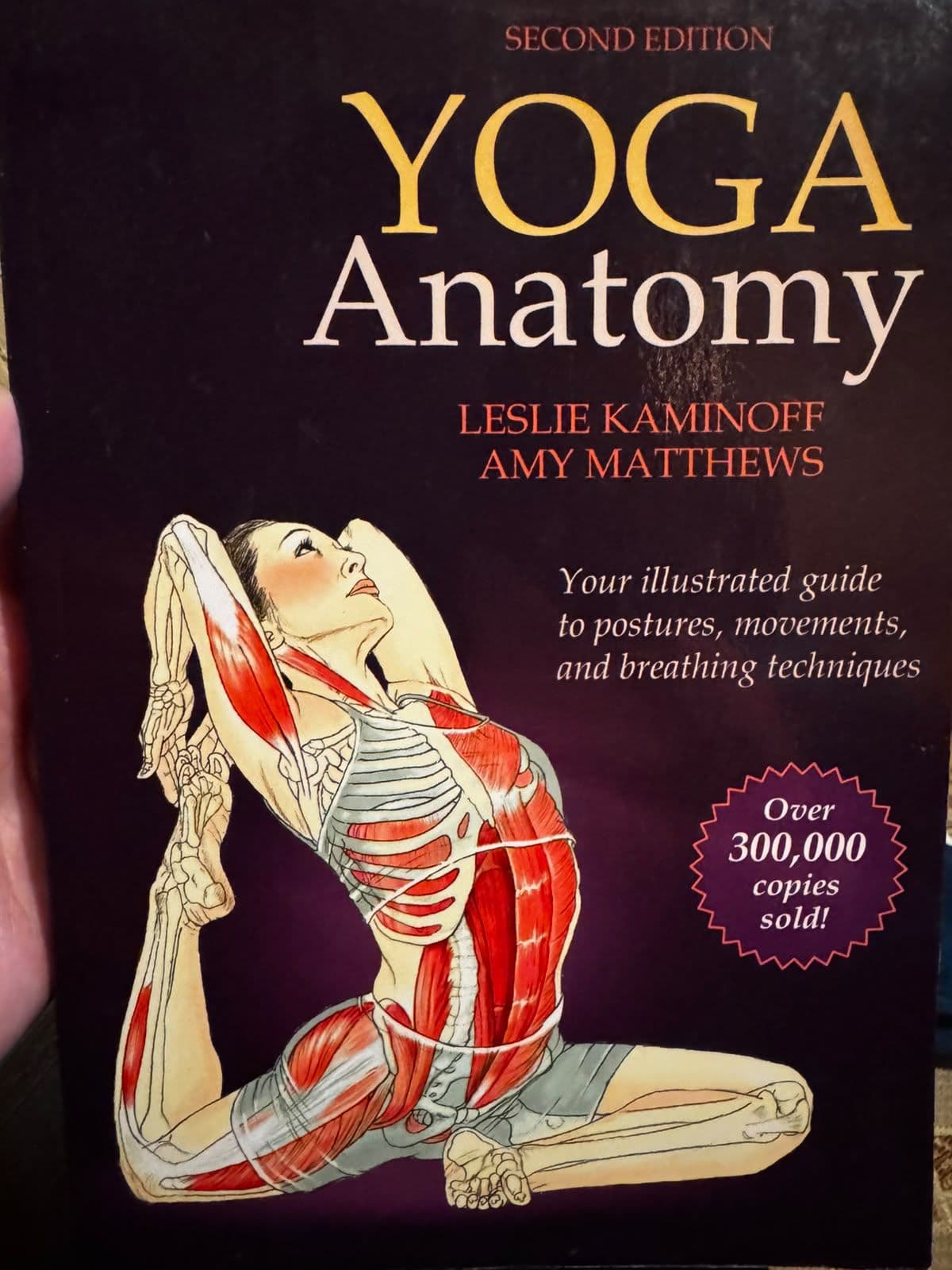 Yoga Anatomy — Leslie Kaminoff/Amy Mathews, libro usado (foto 1 de 2)
