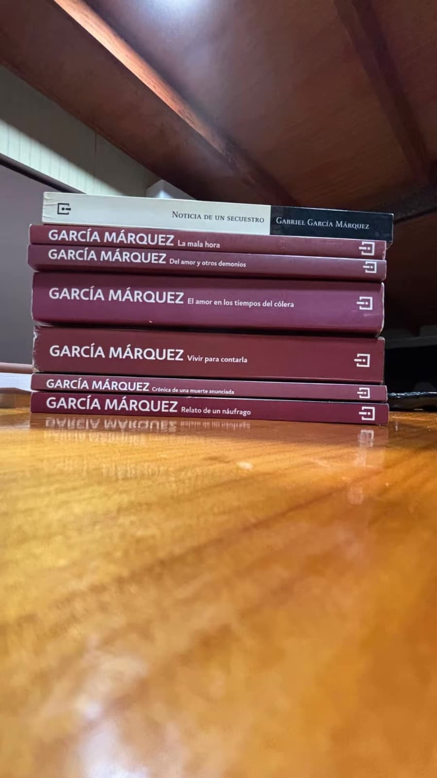 Colección de Gabriel García Márquez — GGM, libro usado (foto 1 de 6)