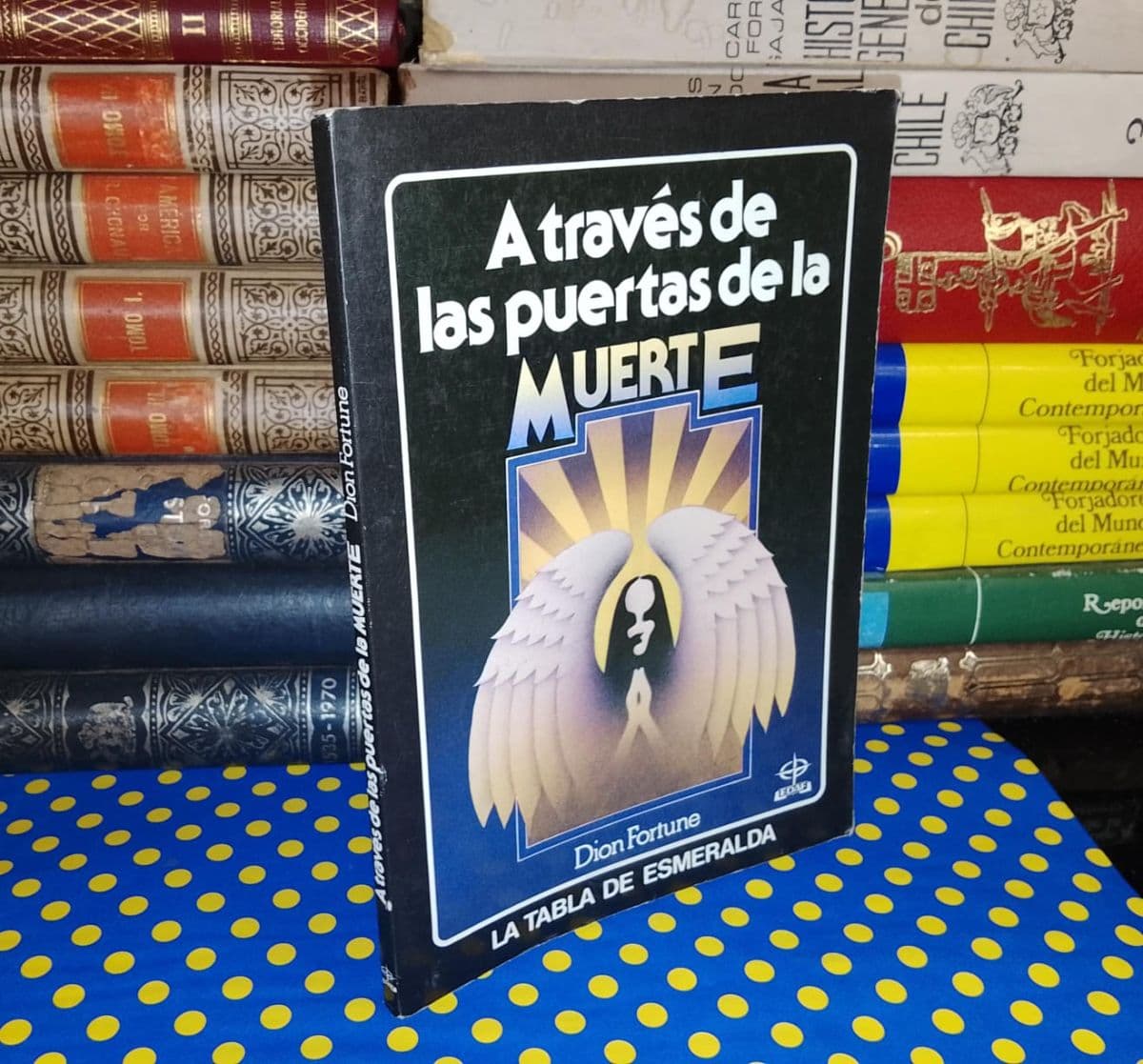 A Través De Las Puertas De La Muerte — Dion Fortune, libro usado