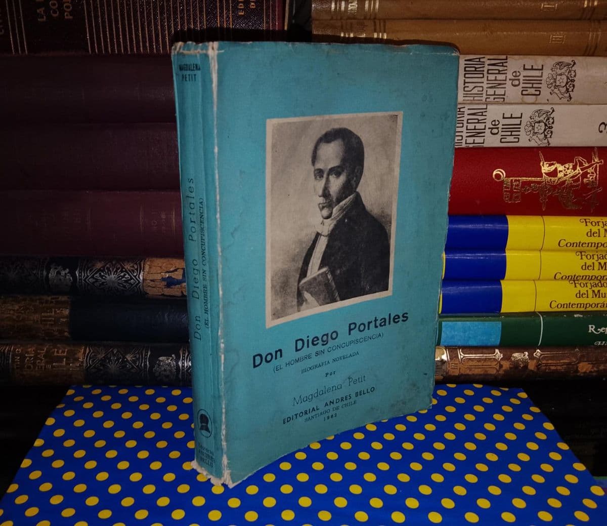 Don Diego Portales — Magdalena Petit, libro usado (foto 1 de 4)