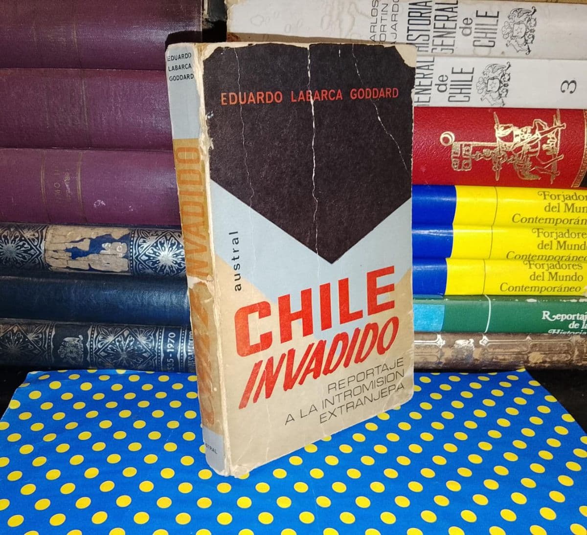 Chile Invadido - Reportaje a la intromisión extranjera — Eduardo Labarca Goddard, libro usado (foto 1 de 6)