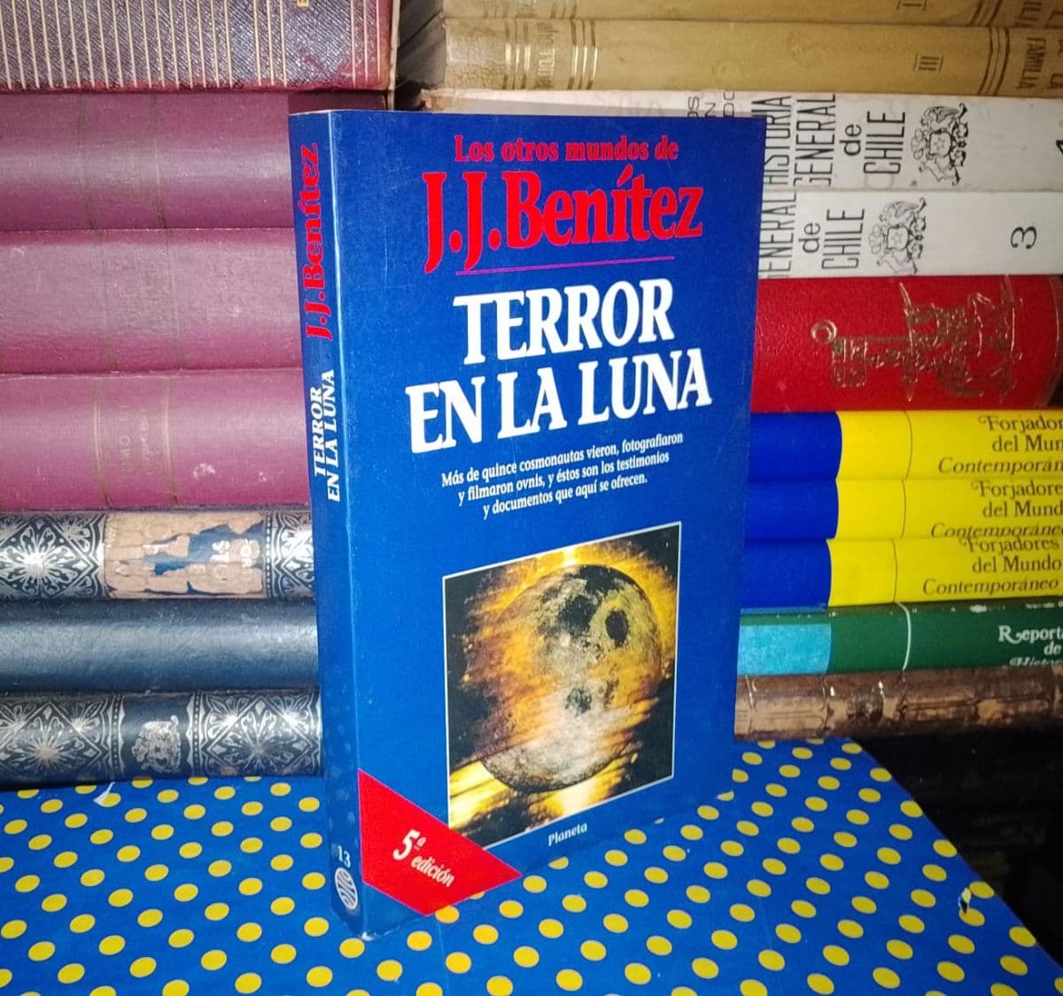 Terror En La Luna — J. J. Benitez, libro usado (foto 1 de 6)