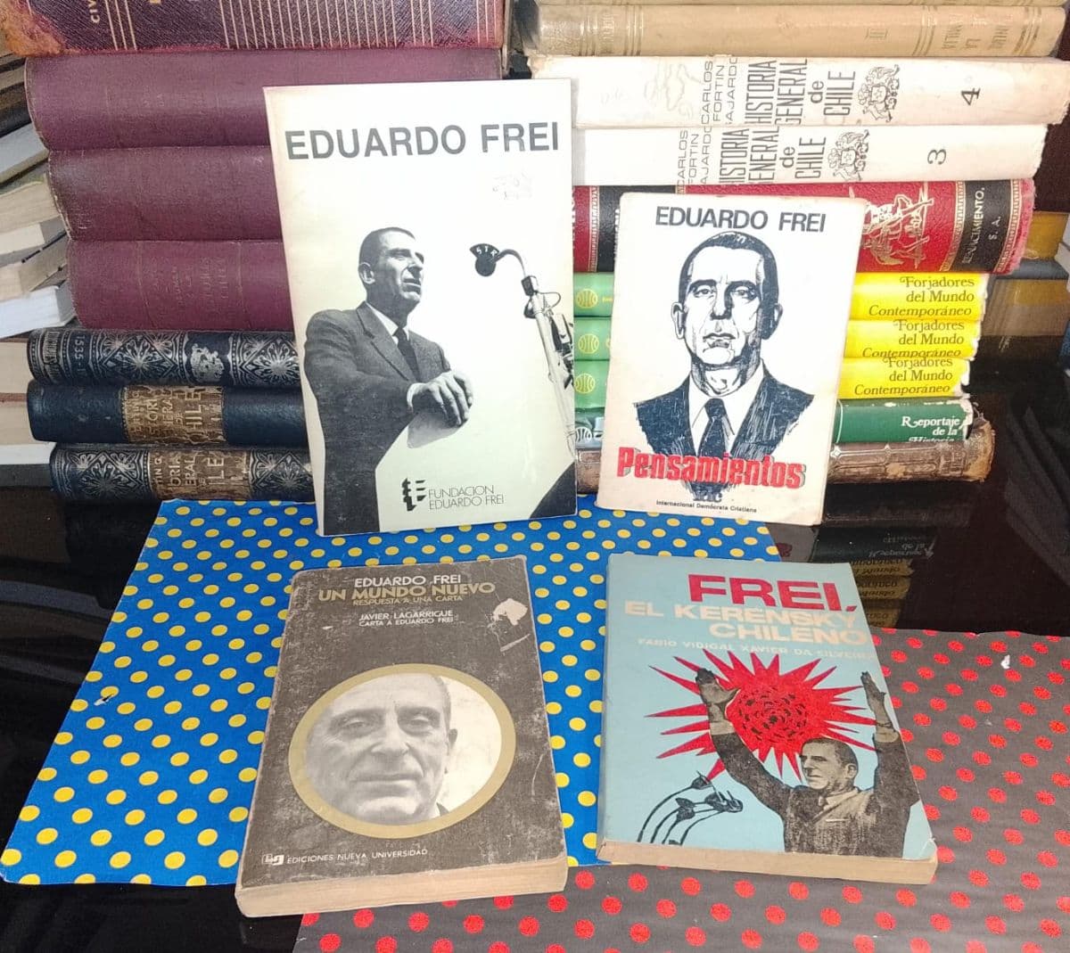 Pack 4 Textos Sobre Eduardo Frei — Varios Autores, libro usado (foto 1 de 4)