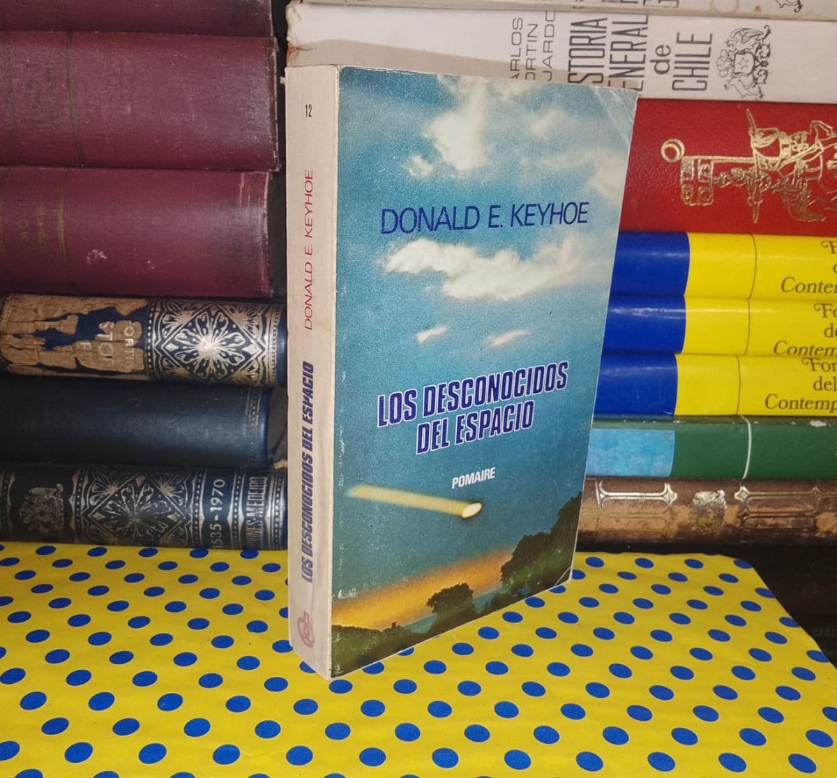 Los Desconocidos Del Espacio — Donald E. Keyhoe, libro usado (foto 1 de 4)