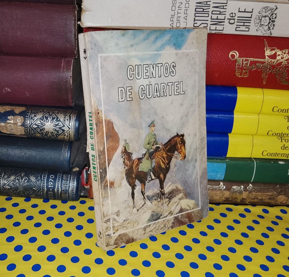 Cuentos De Cuartel — Varios Autores, libro usado (foto 1 de 3)