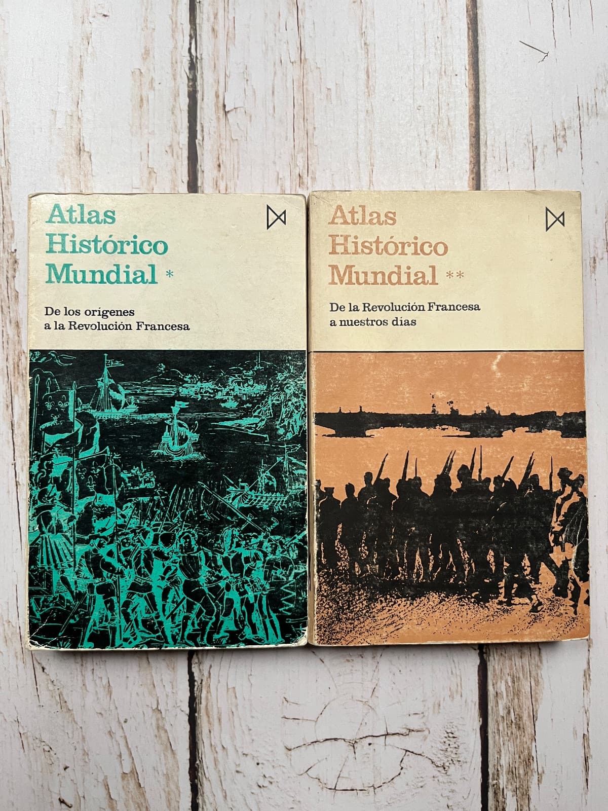 DE LOS ORÍGENES A LA REVOLUCIÓN FRANCESA — LIBROS I & II — Hermann Kinder / Werner Hilgemann, libro usado (foto 1 de 6)
