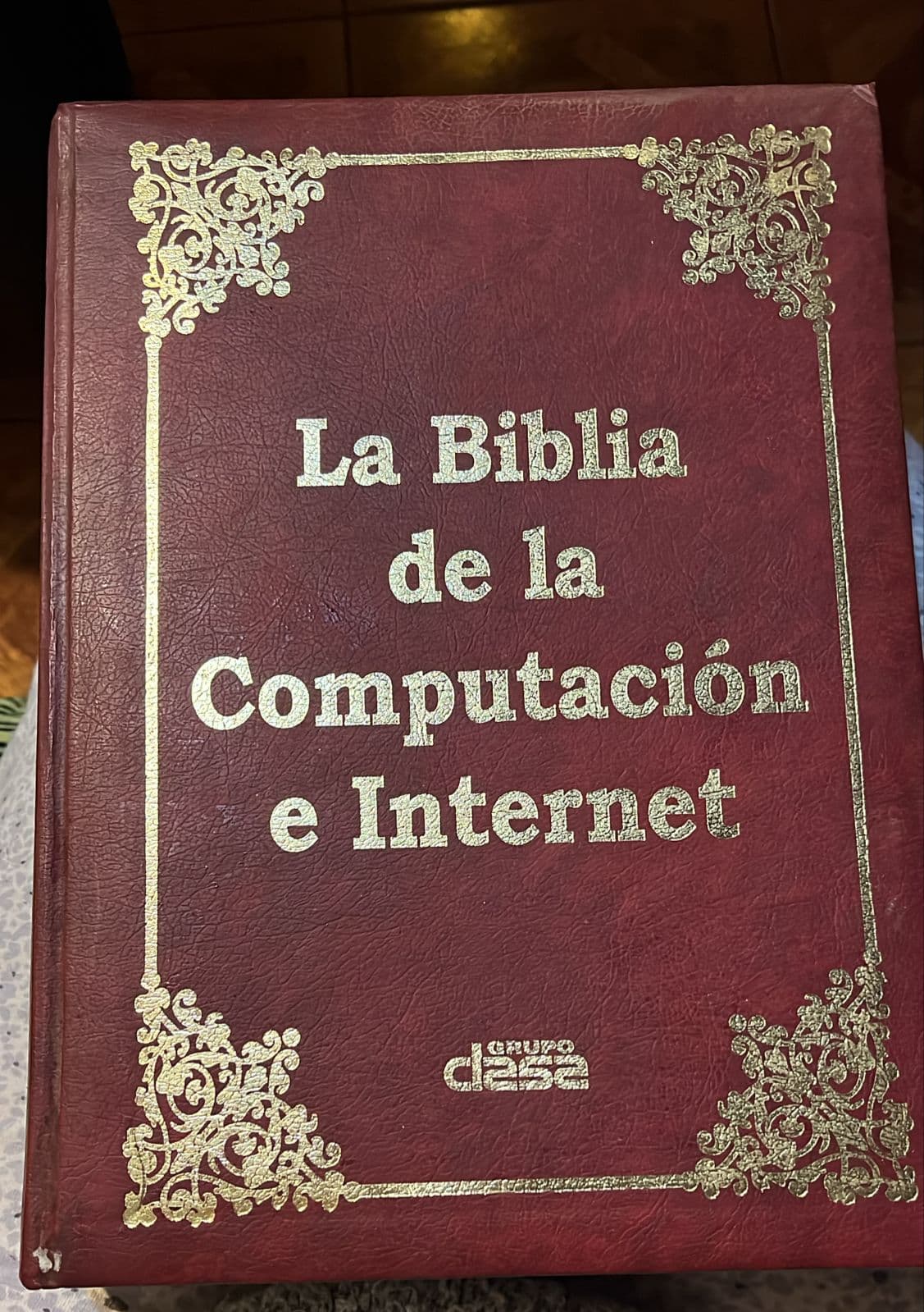 La Biblia de la Computación e Internet — Grupo Clase, libro usado