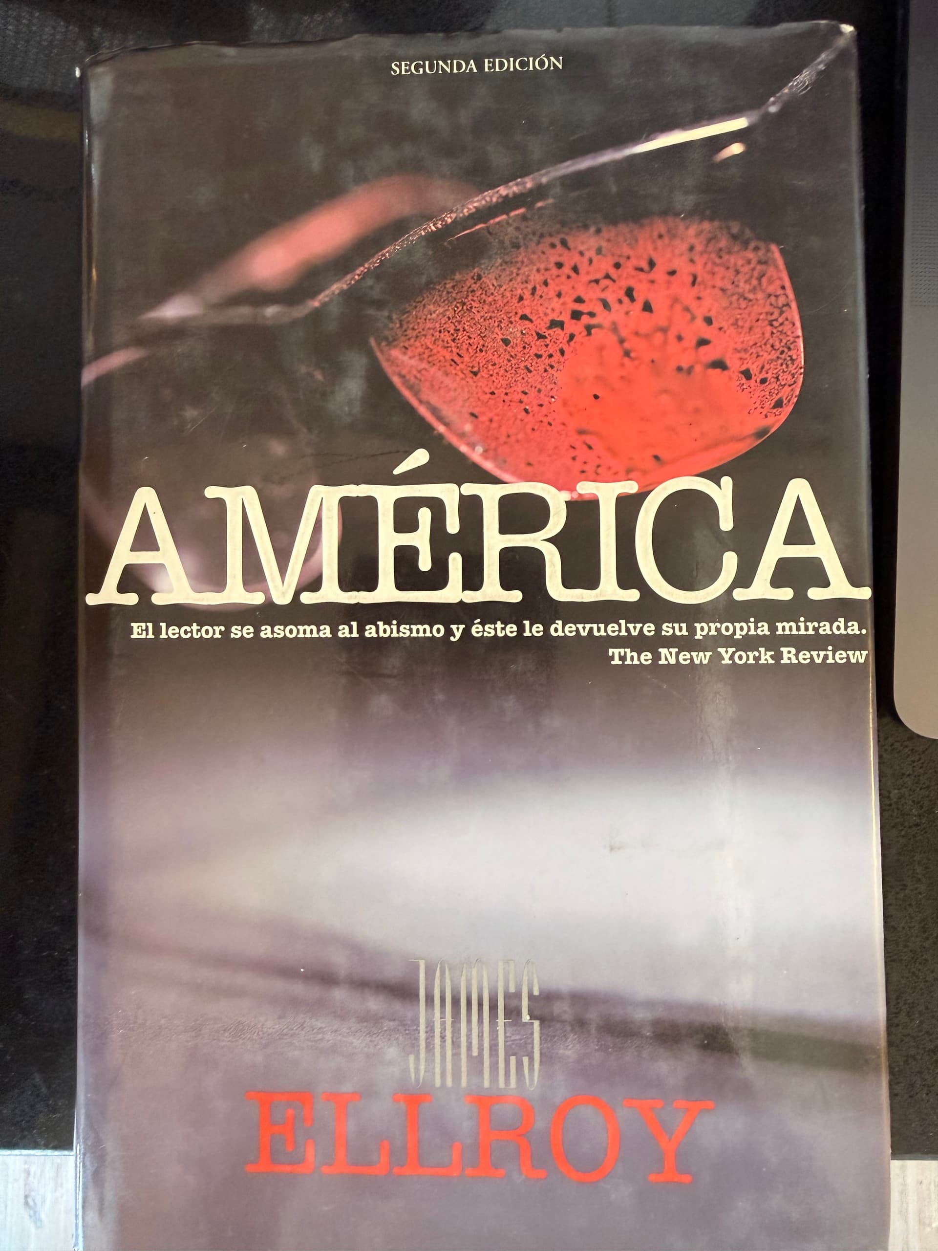 América — James Ellroy, libro usado (foto 1 de 2)