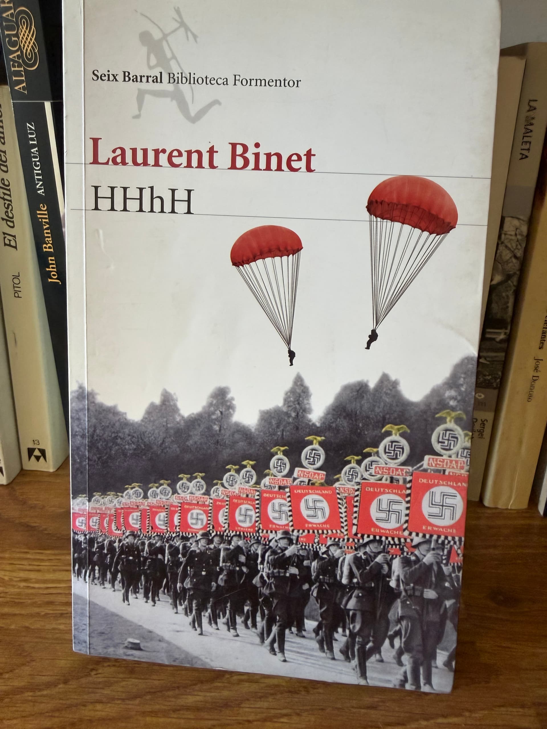 HHhH — Laurent Binet, libro usado (foto 1 de 2)