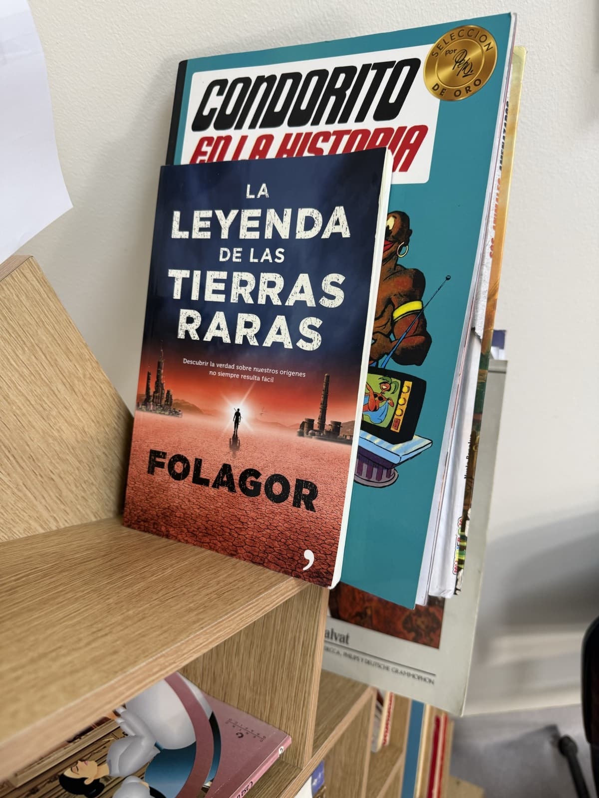 Condorito en la Historia (Selección de Oro) — Pepo, libro usado (foto 1 de 2)