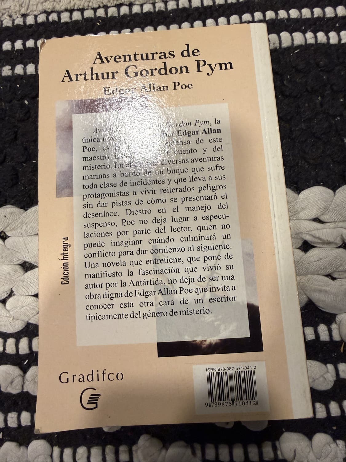 Aventuras de Arthur Gordon Pym — Edgar Allan Poe, libro usado