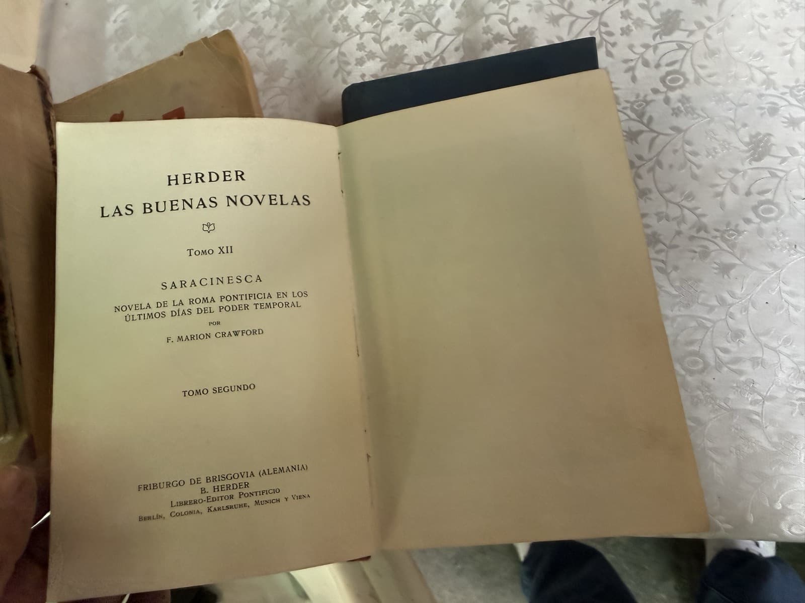 Saracinesca. Novela de la Roma pontificia (tomo segundo) — F. Marion Crawford, libro usado